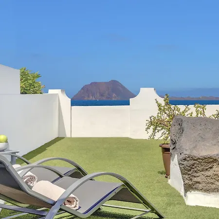 Granados 27 Beachfront *