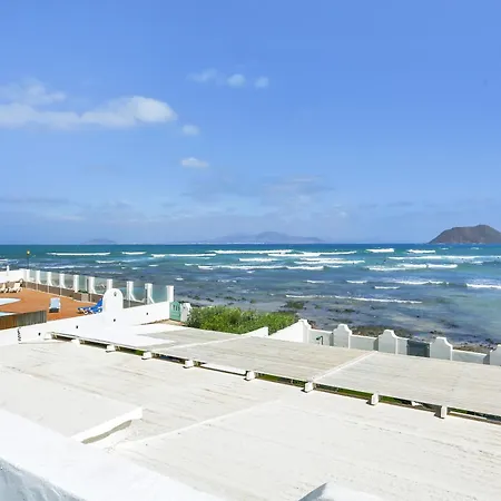 Granados 27 Beachfront Villa *