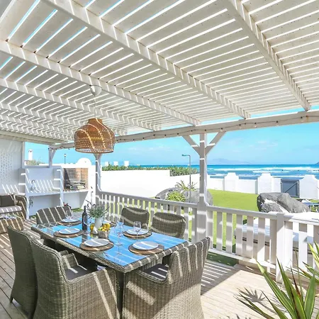 Granados 27 Beachfront Villa Corralejo