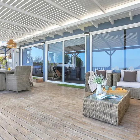 Granados 27 Beachfront