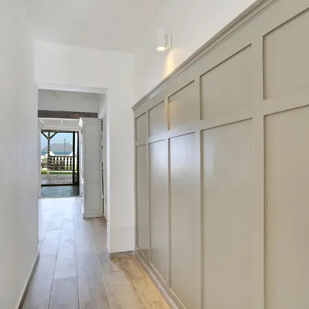 Granados 27 Beachfront